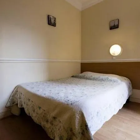 Bervic Montmartre מלון *