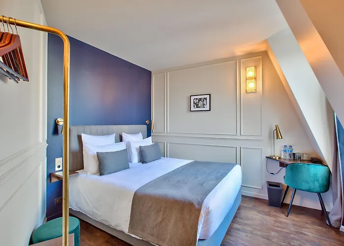 Bervic Montmartre Отель *