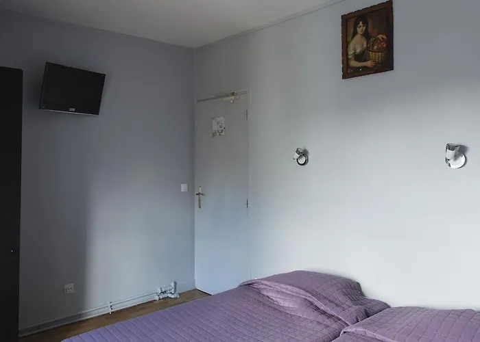 Отель Bervic Montmartre *