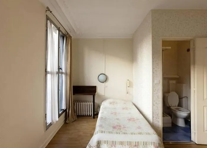 Bervic Montmartre Париж